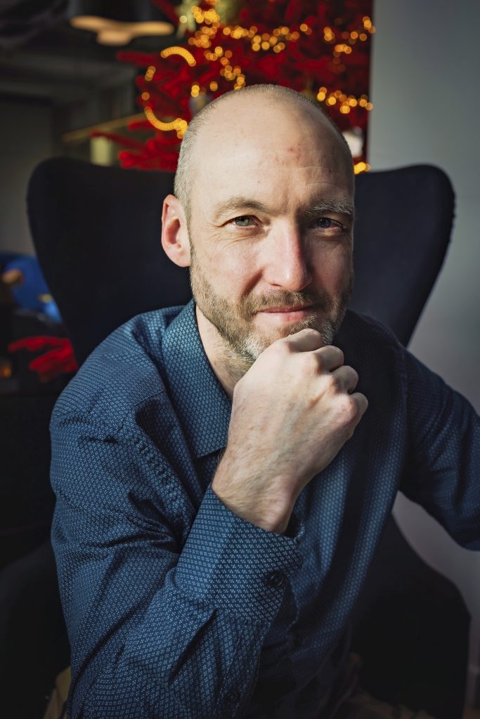 Portrait d'Aurélien Bonnardeau, Maître praticien en hypnose à Crissey et Chalon-sur-Saône